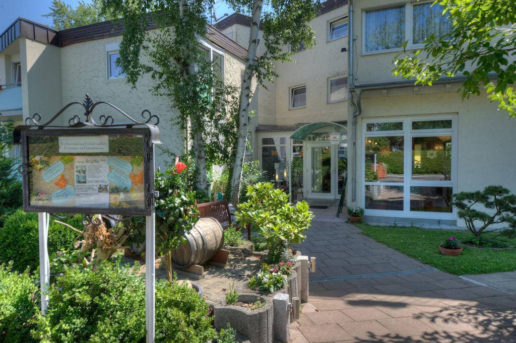 Hotel Brigitte バート・クロツィンゲン エクステリア 写真